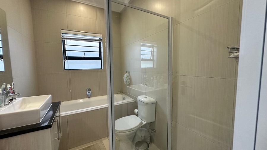 2 Bedroom Property for Sale in Parklands North Western Cape